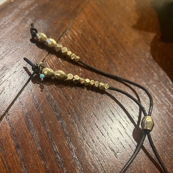 Golden collar black string necklace - Picture 3 of 3